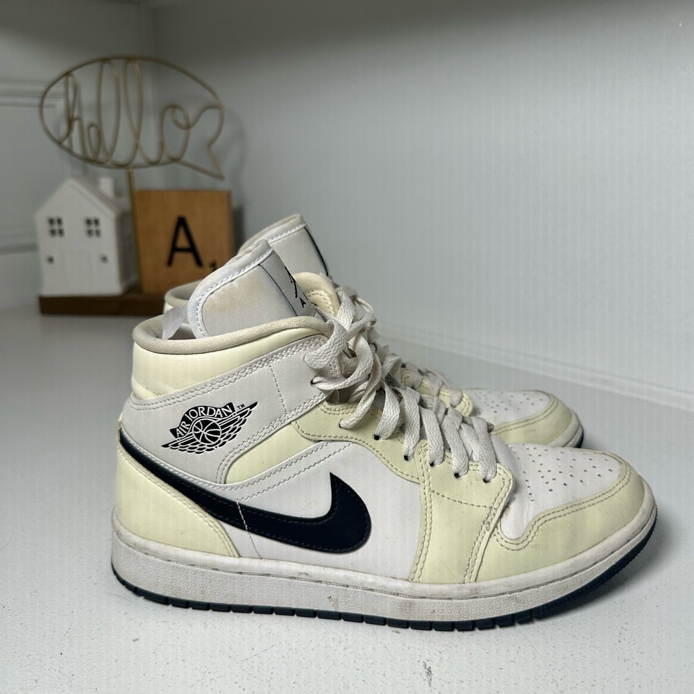 Nike Air Force 1 High Women's 9 Coconut Milk White Black Leather Sneakers StockX - Picture 6 of 10
